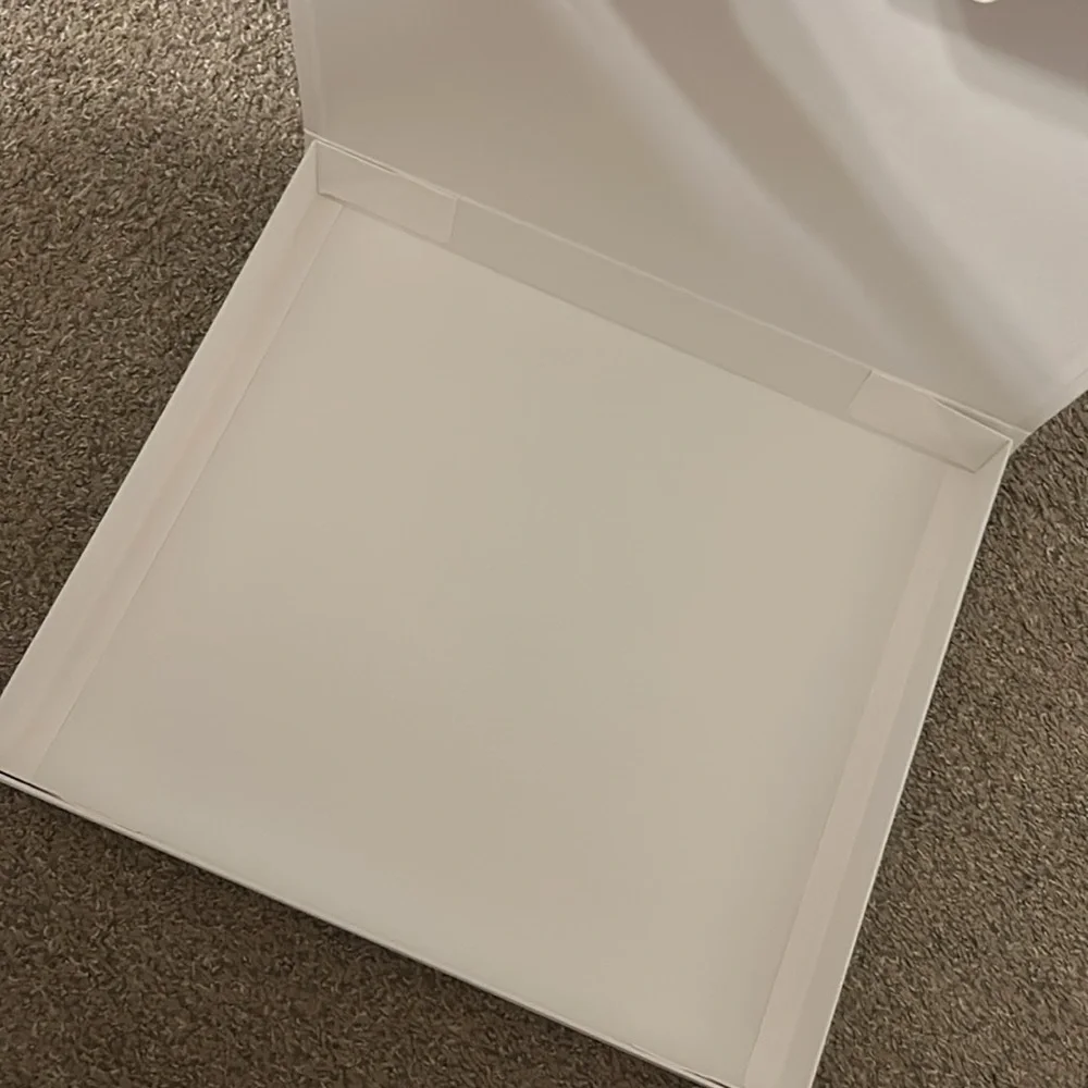 Authentic Max Mara Box - Picture 2 of 3